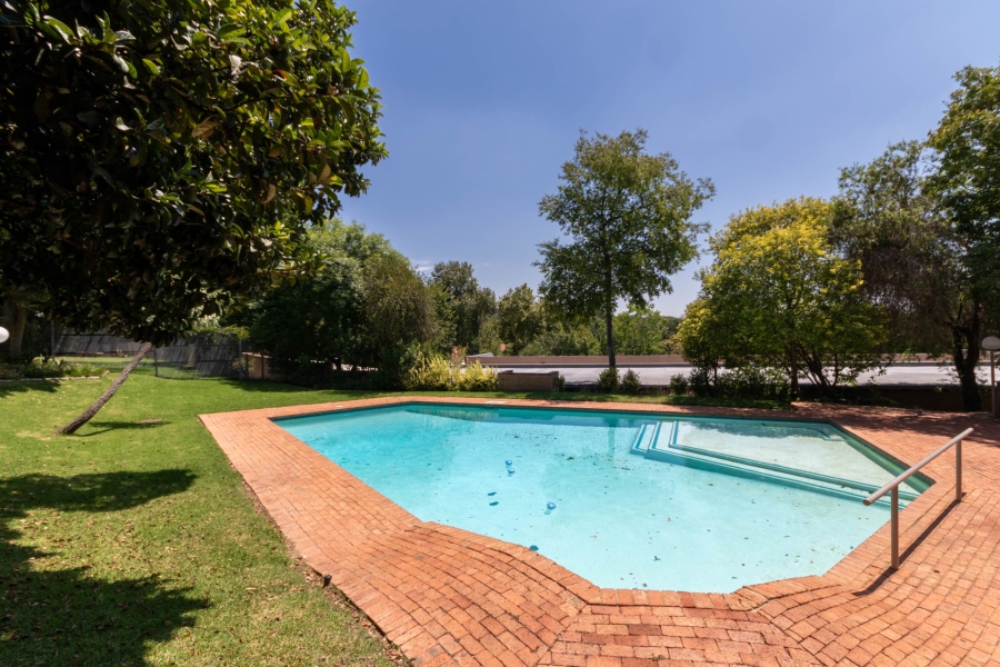3 Bedroom Property for Sale in Sandhurst Gauteng