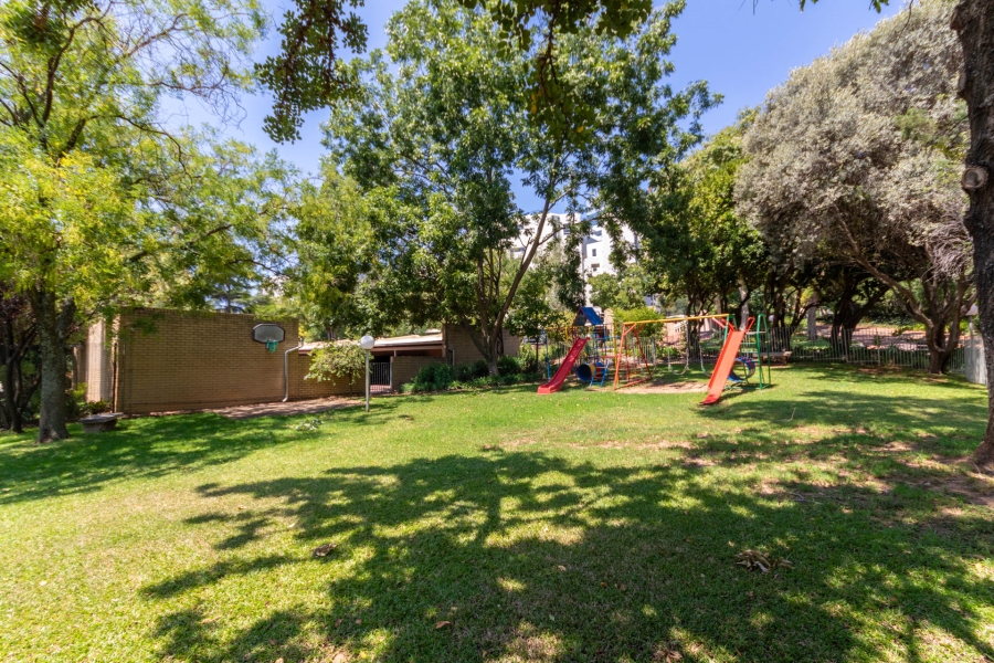 3 Bedroom Property for Sale in Sandhurst Gauteng