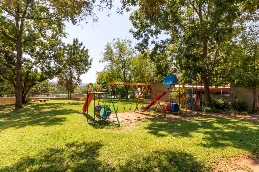3 Bedroom Property for Sale in Sandhurst Gauteng
