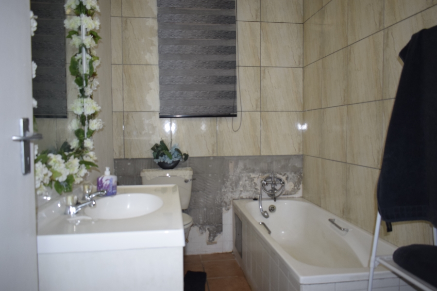 2 Bedroom Property for Sale in Primrose Hill Gauteng