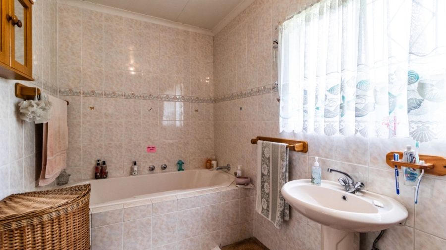 4 Bedroom Property for Sale in Eden Glen Gauteng