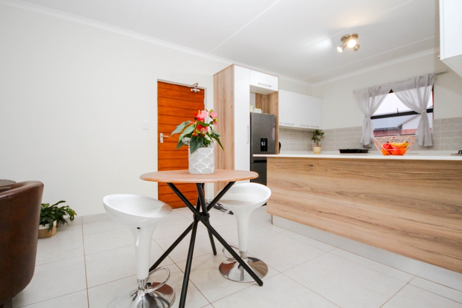 2 Bedroom Property for Sale in Modderfontein Gauteng