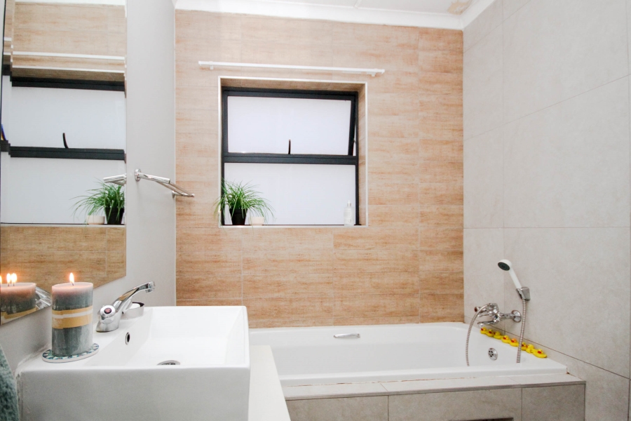 2 Bedroom Property for Sale in Modderfontein Gauteng