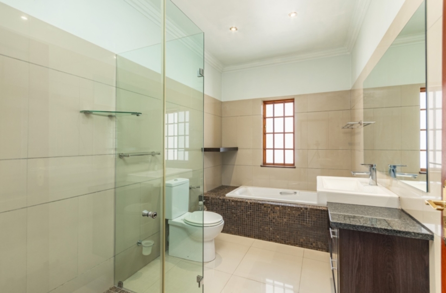 5 Bedroom Property for Sale in Bryanston Gauteng