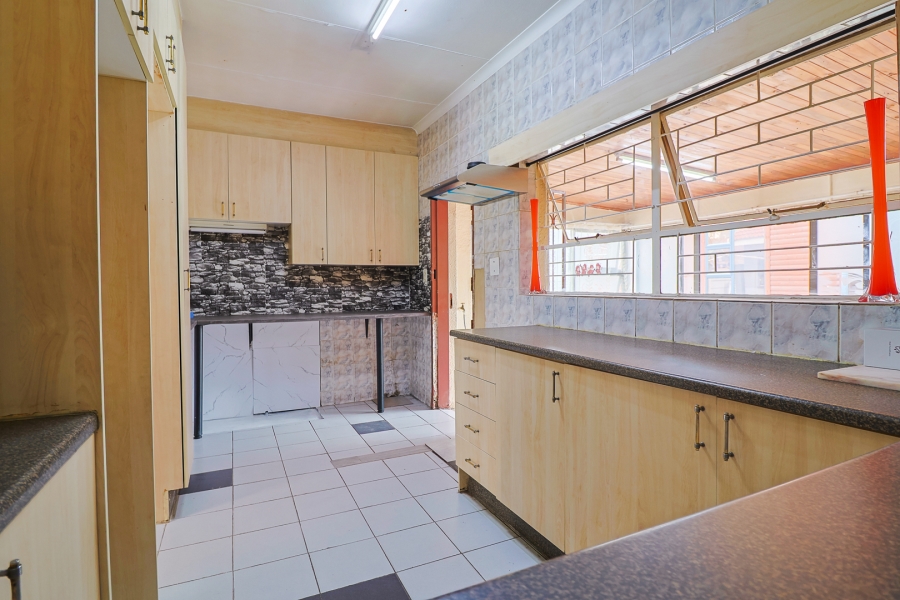 3 Bedroom Property for Sale in Verwoerdpark Gauteng