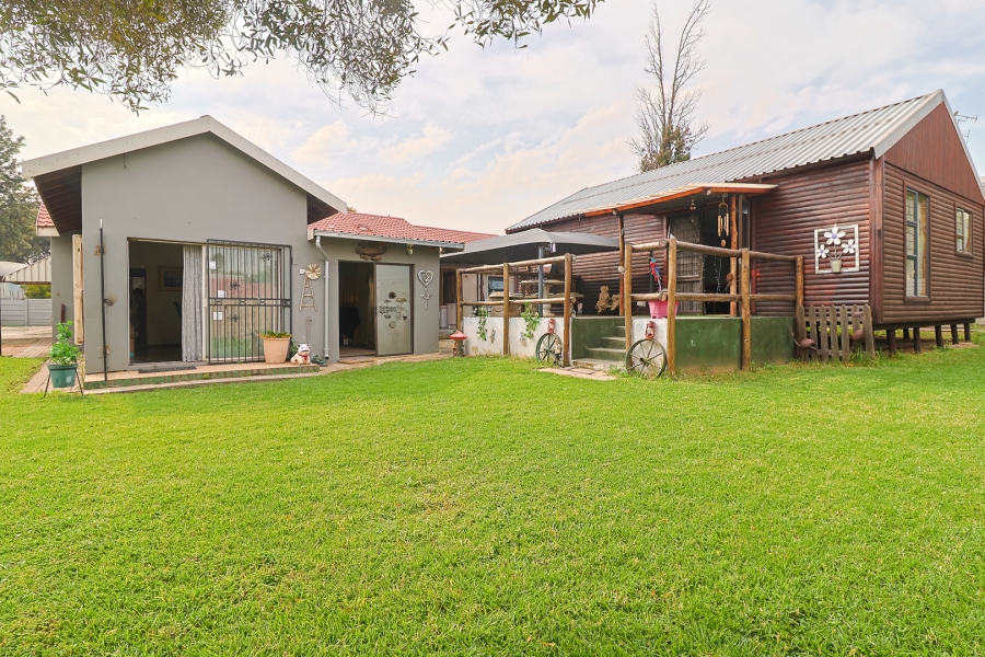 3 Bedroom Property for Sale in Verwoerdpark Gauteng
