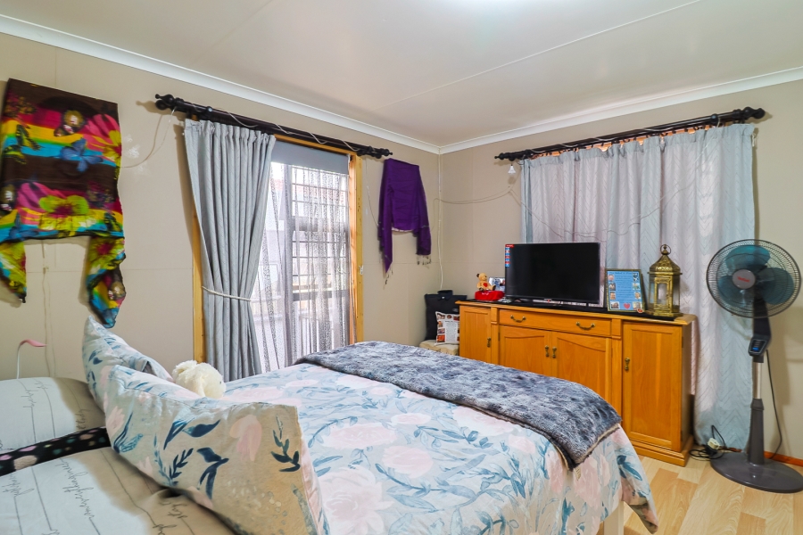 3 Bedroom Property for Sale in Verwoerdpark Gauteng