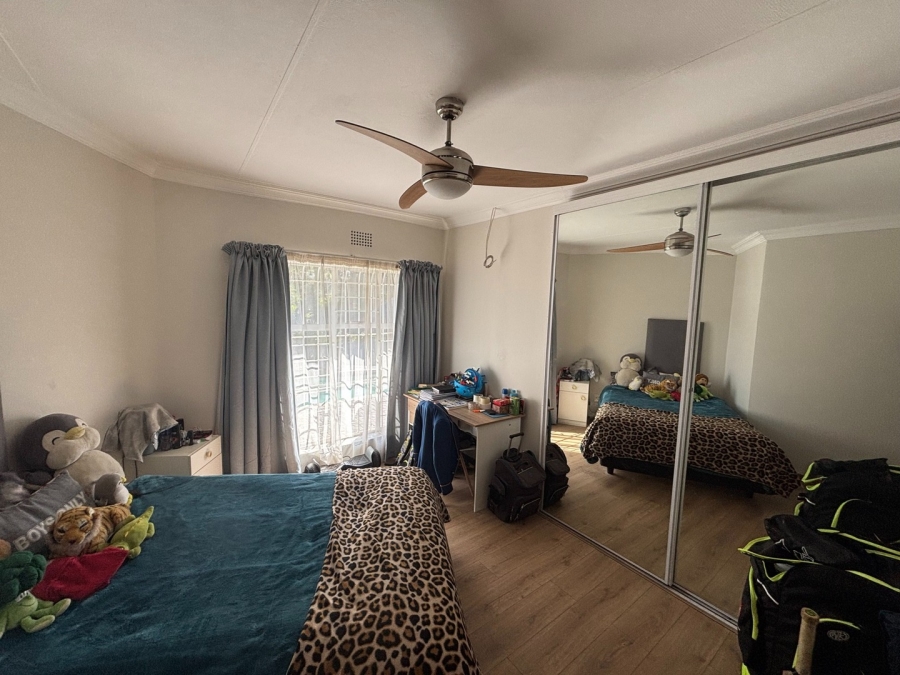 To Let 4 Bedroom Property for Rent in Glen Marais Gauteng