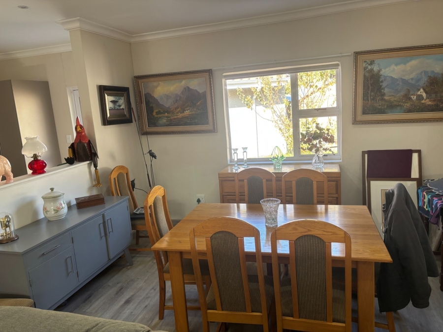 To Let 4 Bedroom Property for Rent in Glen Marais Gauteng