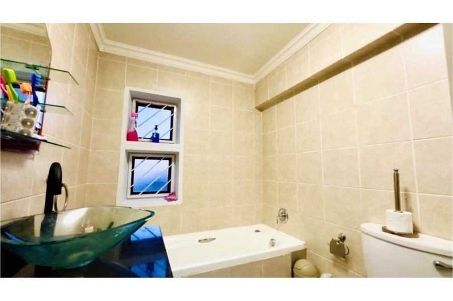 2 Bedroom Property for Sale in Bassonia Gauteng