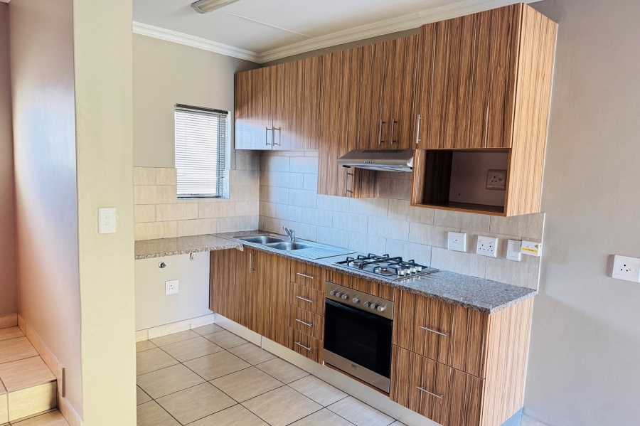 To Let 3 Bedroom Property for Rent in Noordwyk Gauteng