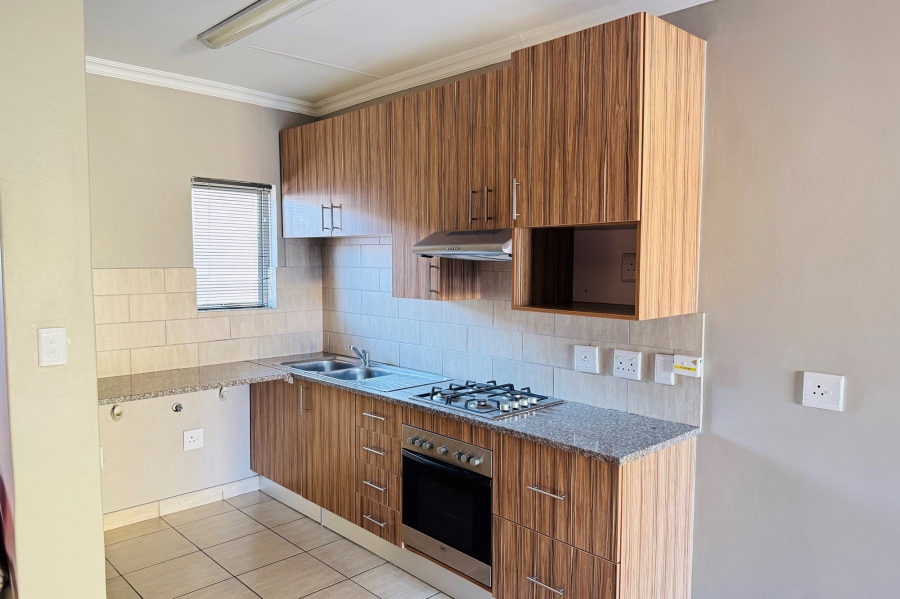To Let 3 Bedroom Property for Rent in Noordwyk Gauteng