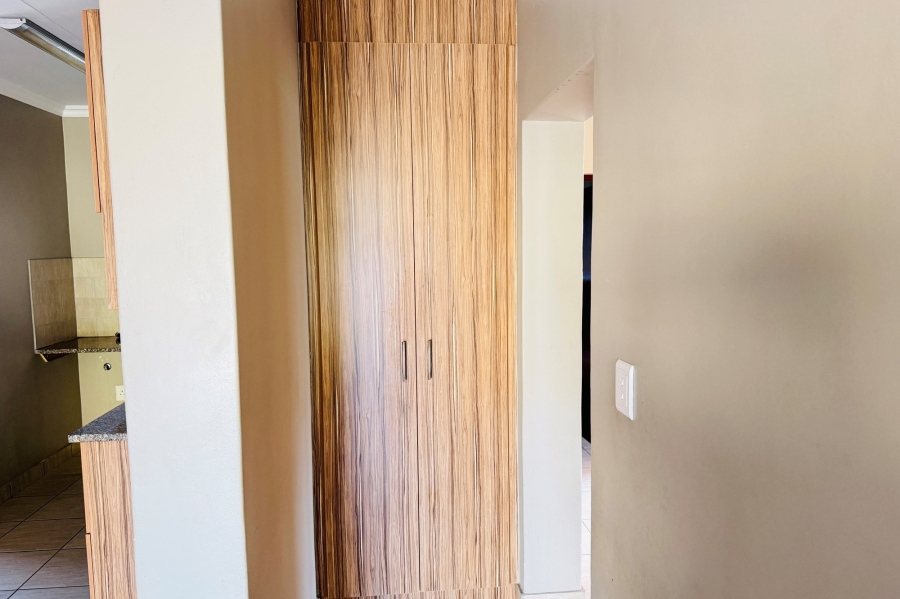 To Let 3 Bedroom Property for Rent in Noordwyk Gauteng