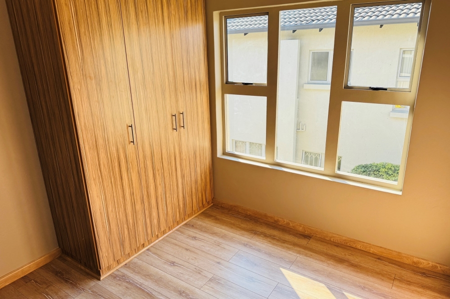 To Let 3 Bedroom Property for Rent in Noordwyk Gauteng
