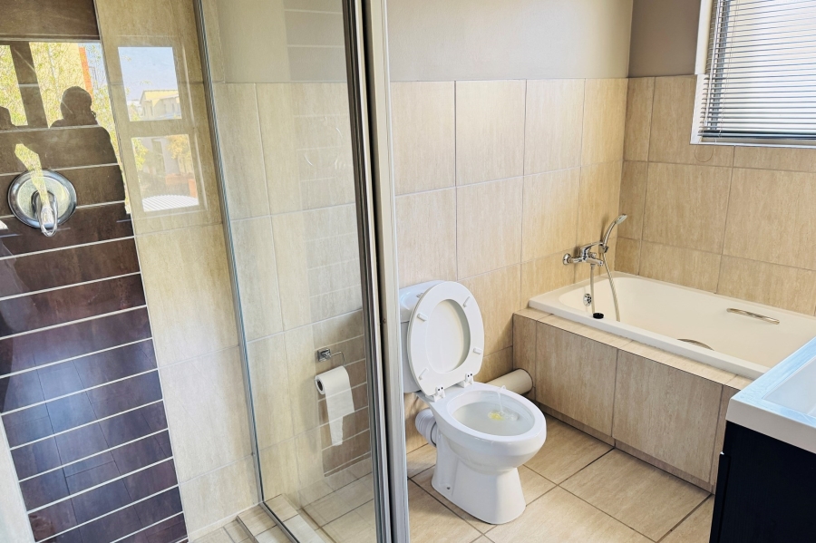 To Let 3 Bedroom Property for Rent in Noordwyk Gauteng