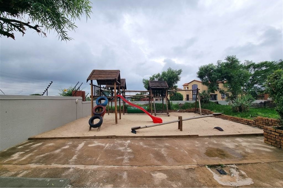 To Let 3 Bedroom Property for Rent in Noordwyk Gauteng