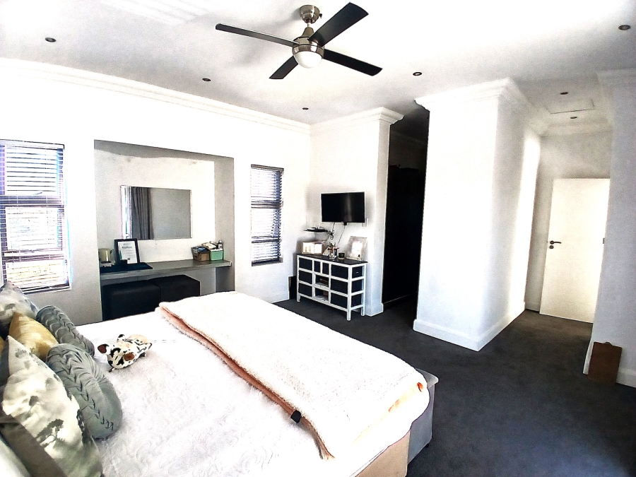 3 Bedroom Property for Sale in Blue Valley Golf Estate Gauteng