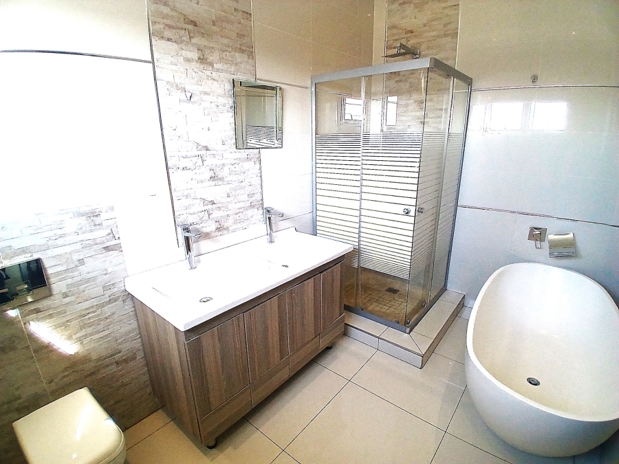 3 Bedroom Property for Sale in Blue Valley Golf Estate Gauteng