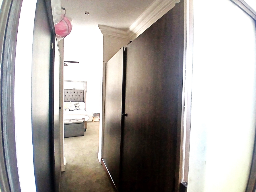 3 Bedroom Property for Sale in Blue Valley Golf Estate Gauteng