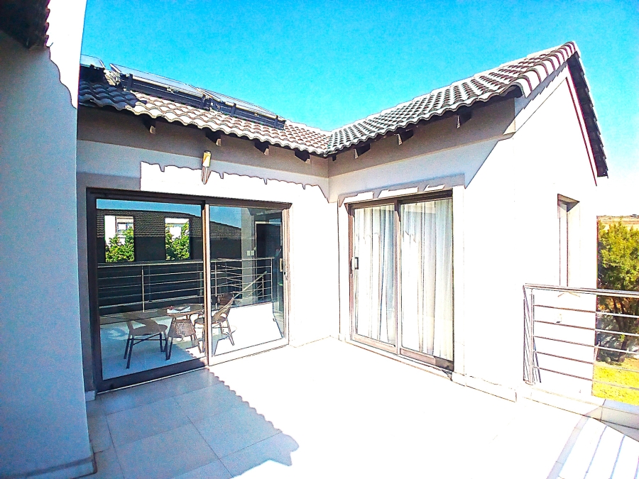 3 Bedroom Property for Sale in Blue Valley Golf Estate Gauteng