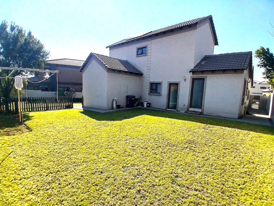 3 Bedroom Property for Sale in Blue Valley Golf Estate Gauteng