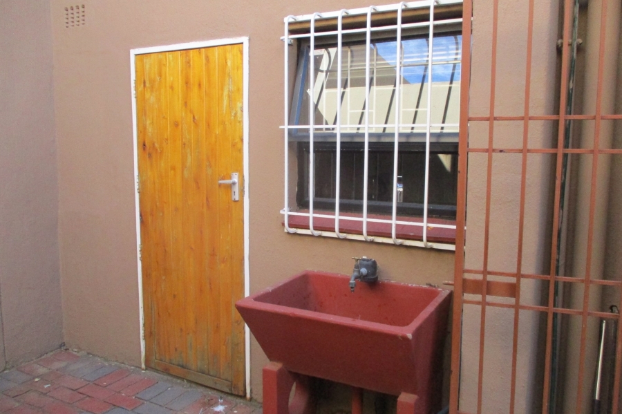To Let 3 Bedroom Property for Rent in Birch Acres Gauteng