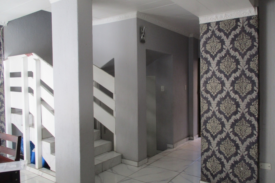 To Let 3 Bedroom Property for Rent in Birch Acres Gauteng