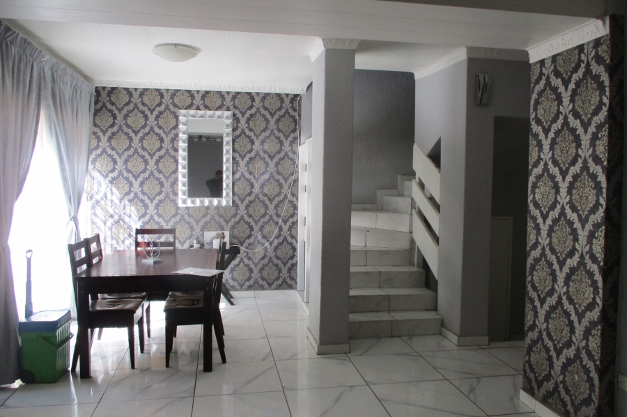 To Let 3 Bedroom Property for Rent in Birch Acres Gauteng