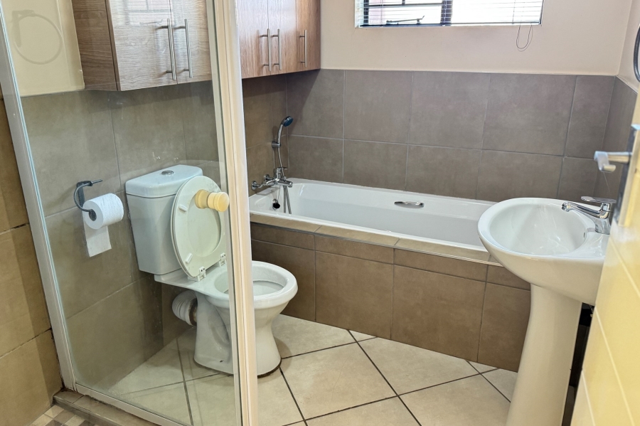 To Let 2 Bedroom Property for Rent in Sagewood Gauteng