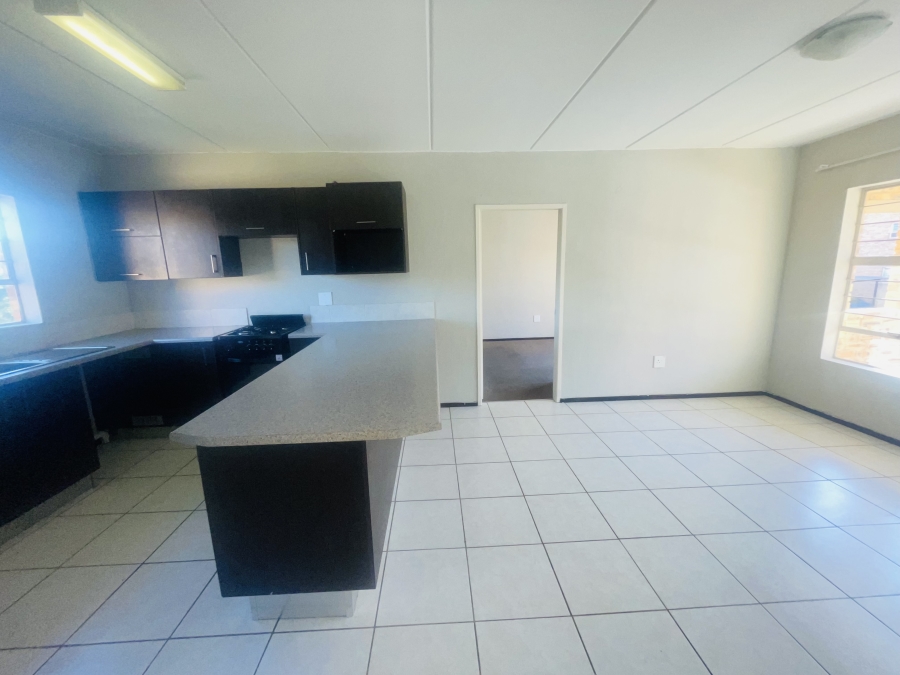 To Let 2 Bedroom Property for Rent in Honeydew Gauteng