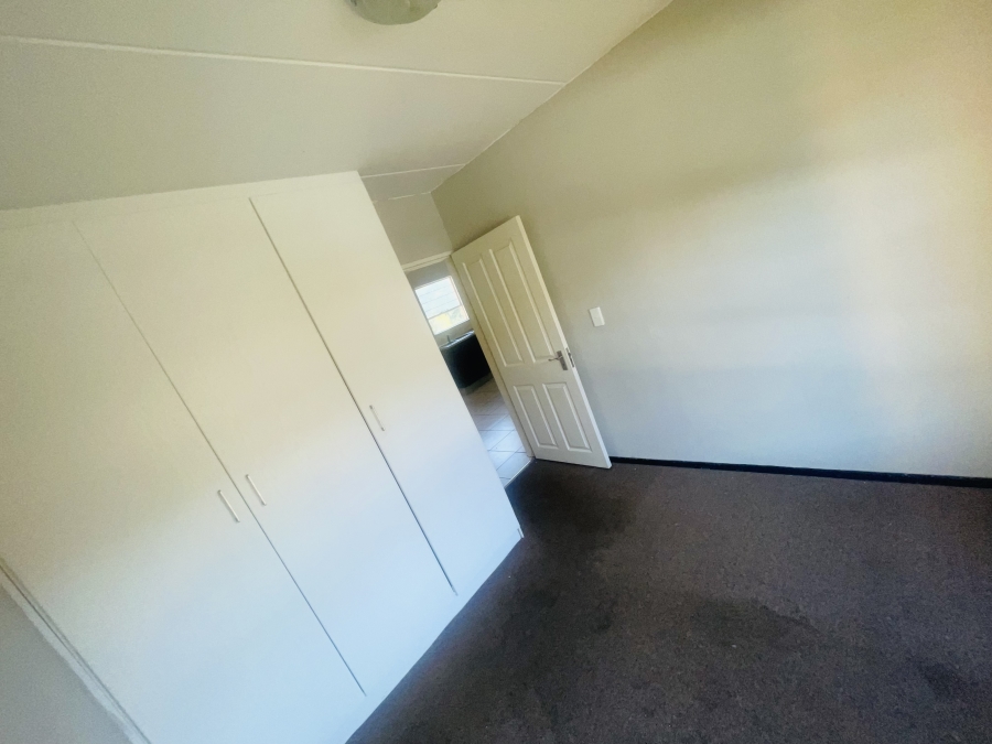 To Let 2 Bedroom Property for Rent in Honeydew Gauteng