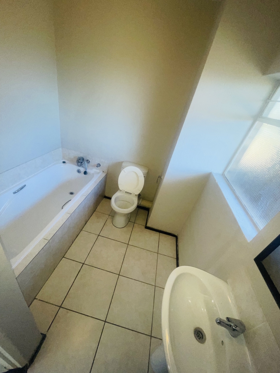 To Let 2 Bedroom Property for Rent in Honeydew Gauteng