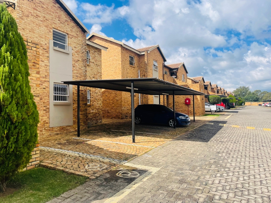 To Let 2 Bedroom Property for Rent in Honeydew Gauteng