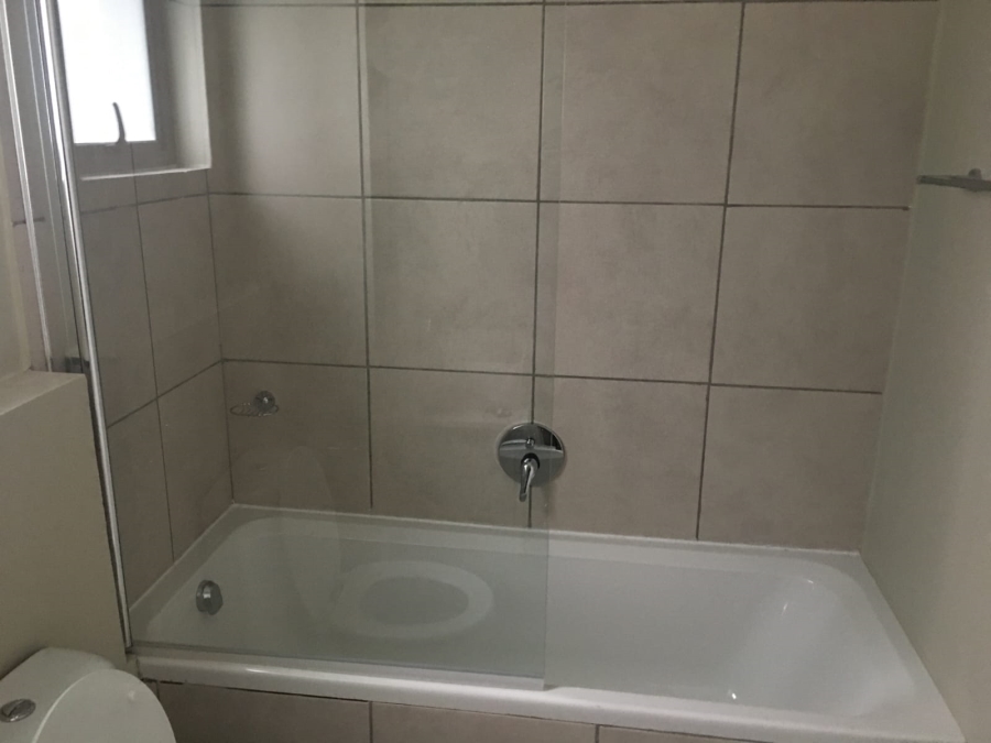 To Let 2 Bedroom Property for Rent in Grand Central Gauteng
