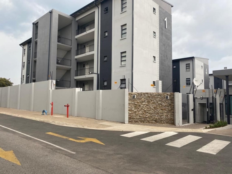 To Let 2 Bedroom Property for Rent in Grand Central Gauteng