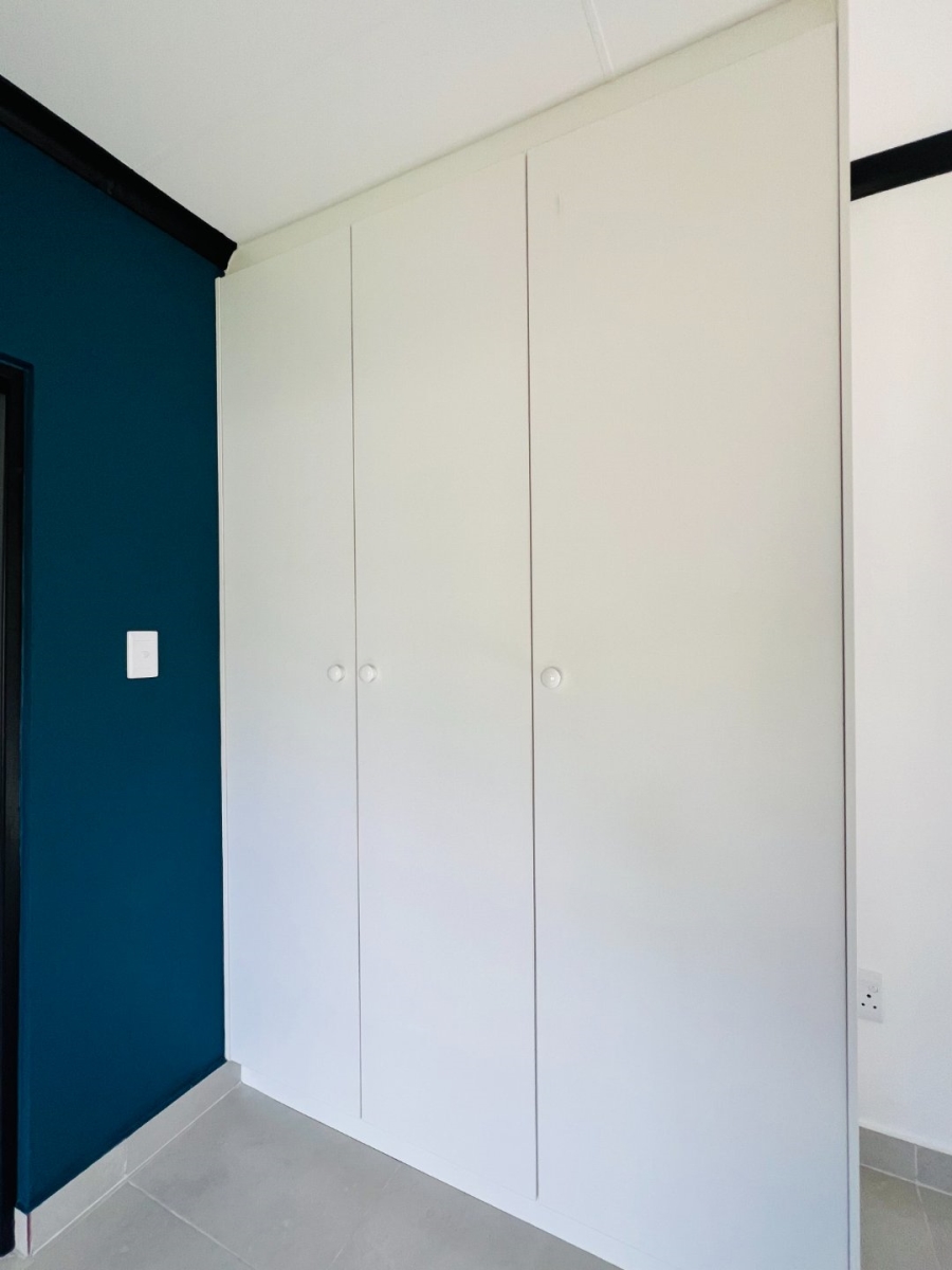To Let 1 Bedroom Property for Rent in Florida Gauteng