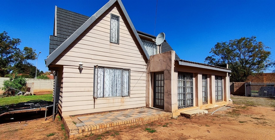 3 Bedroom Property for Sale in Crystal Park Gauteng
