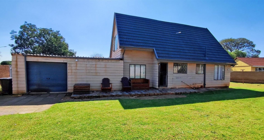 3 Bedroom Property for Sale in Crystal Park Gauteng