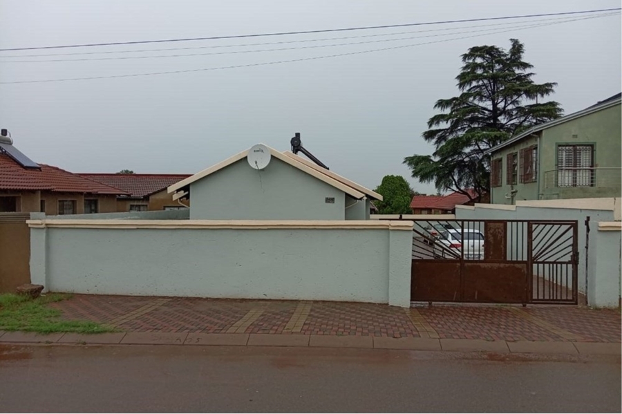 3 Bedroom Property for Sale in Protea North Gauteng