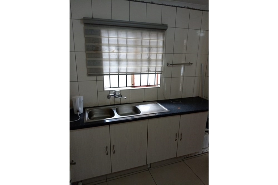 3 Bedroom Property for Sale in Protea North Gauteng