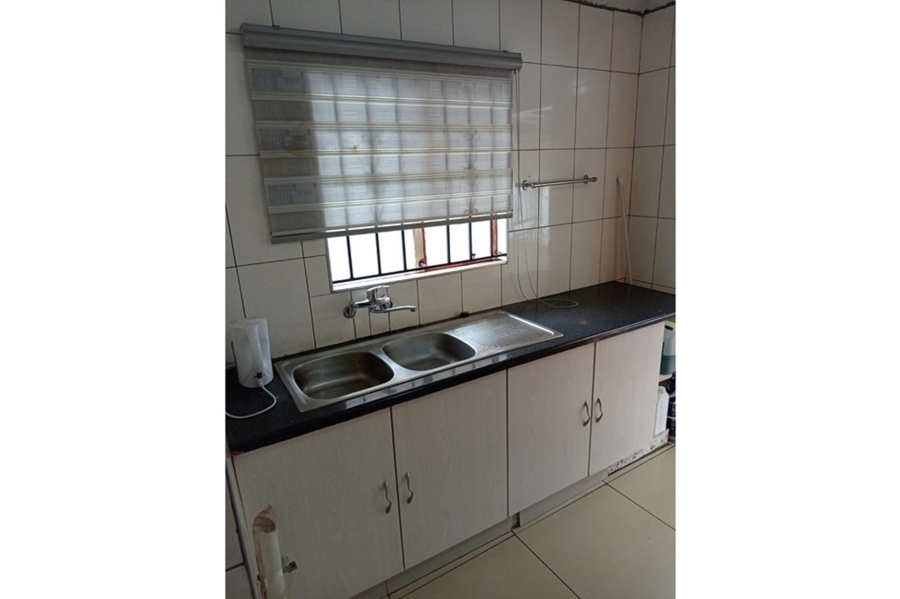 3 Bedroom Property for Sale in Protea North Gauteng