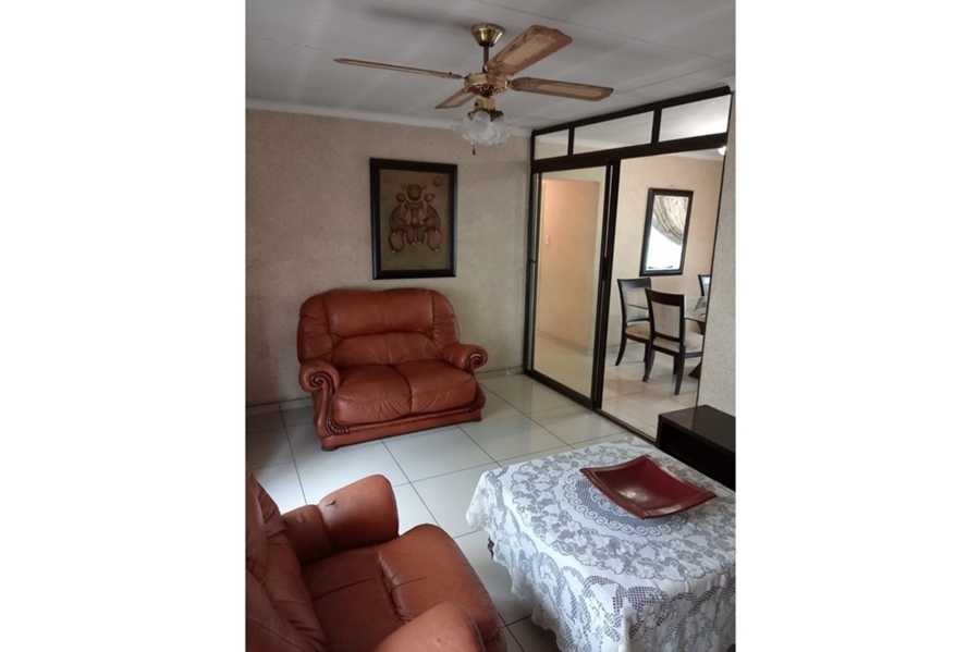 3 Bedroom Property for Sale in Protea North Gauteng