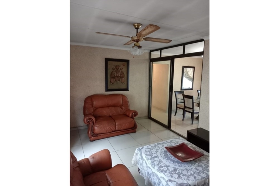 3 Bedroom Property for Sale in Protea North Gauteng