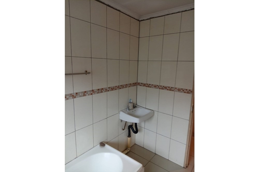 3 Bedroom Property for Sale in Protea North Gauteng