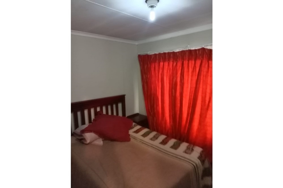 3 Bedroom Property for Sale in Protea North Gauteng