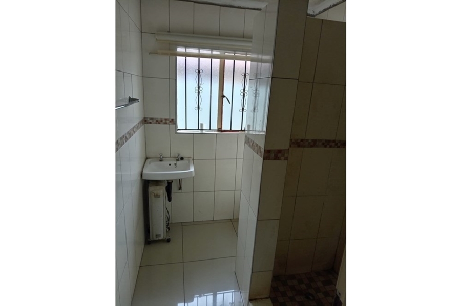3 Bedroom Property for Sale in Protea North Gauteng