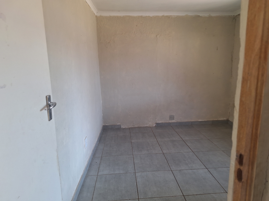To Let 5 Bedroom Property for Rent in Klopperpark Gauteng
