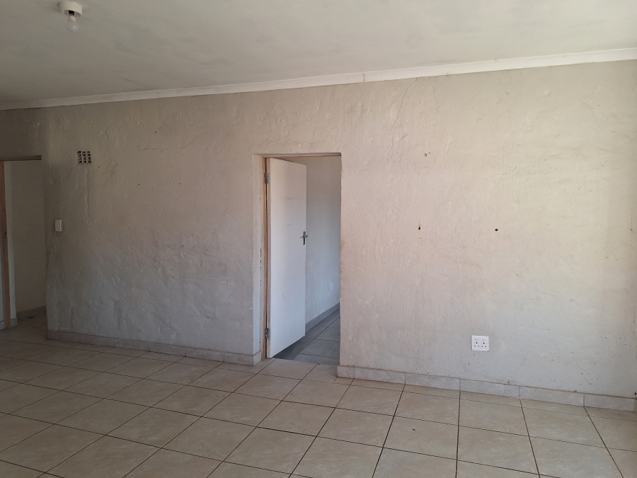 To Let 5 Bedroom Property for Rent in Klopperpark Gauteng