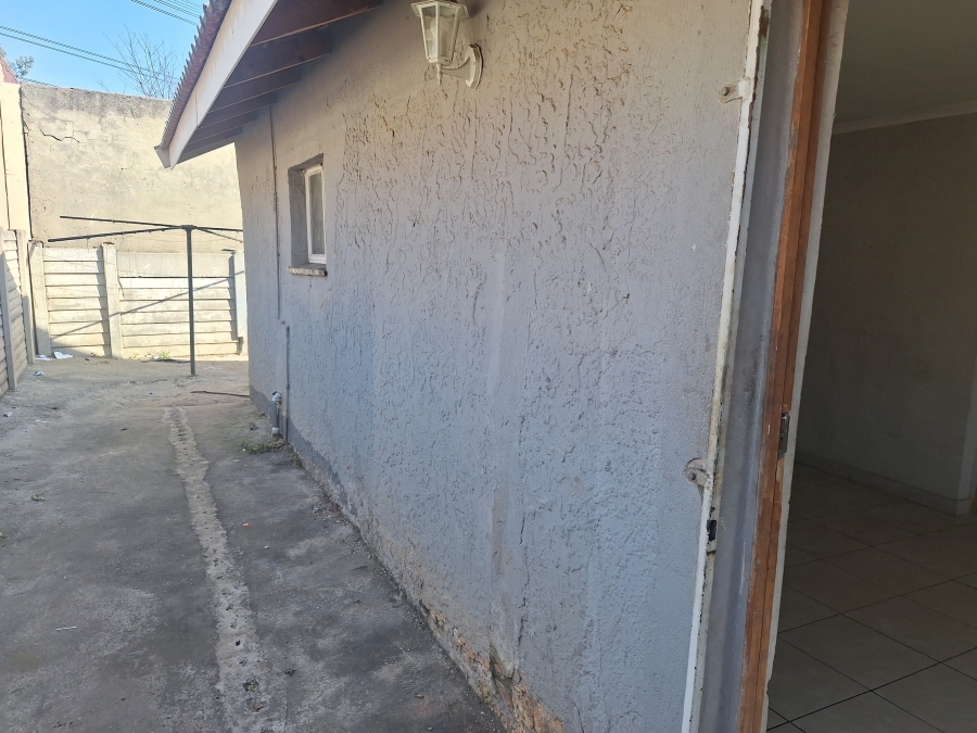 To Let 5 Bedroom Property for Rent in Klopperpark Gauteng