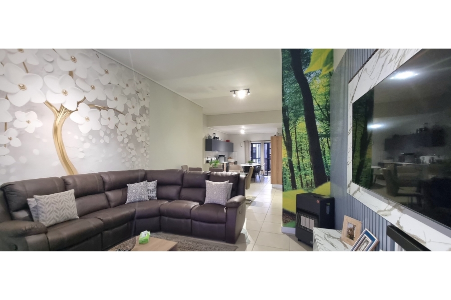 To Let 2 Bedroom Property for Rent in Mulbarton Gauteng